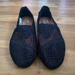Black Lace Toms